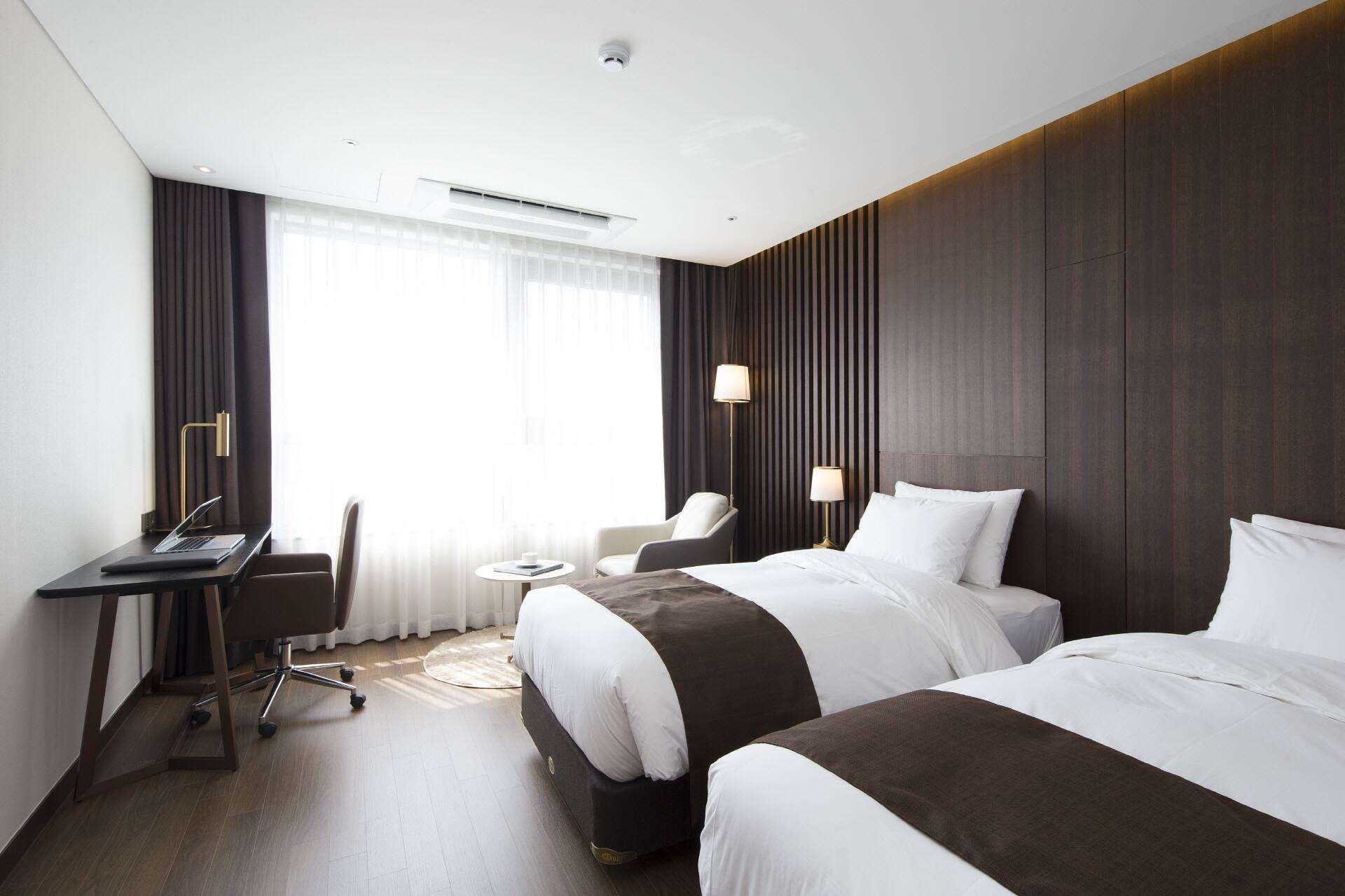 Hotel Ramada By Wyndham Daejeon Esterno foto
