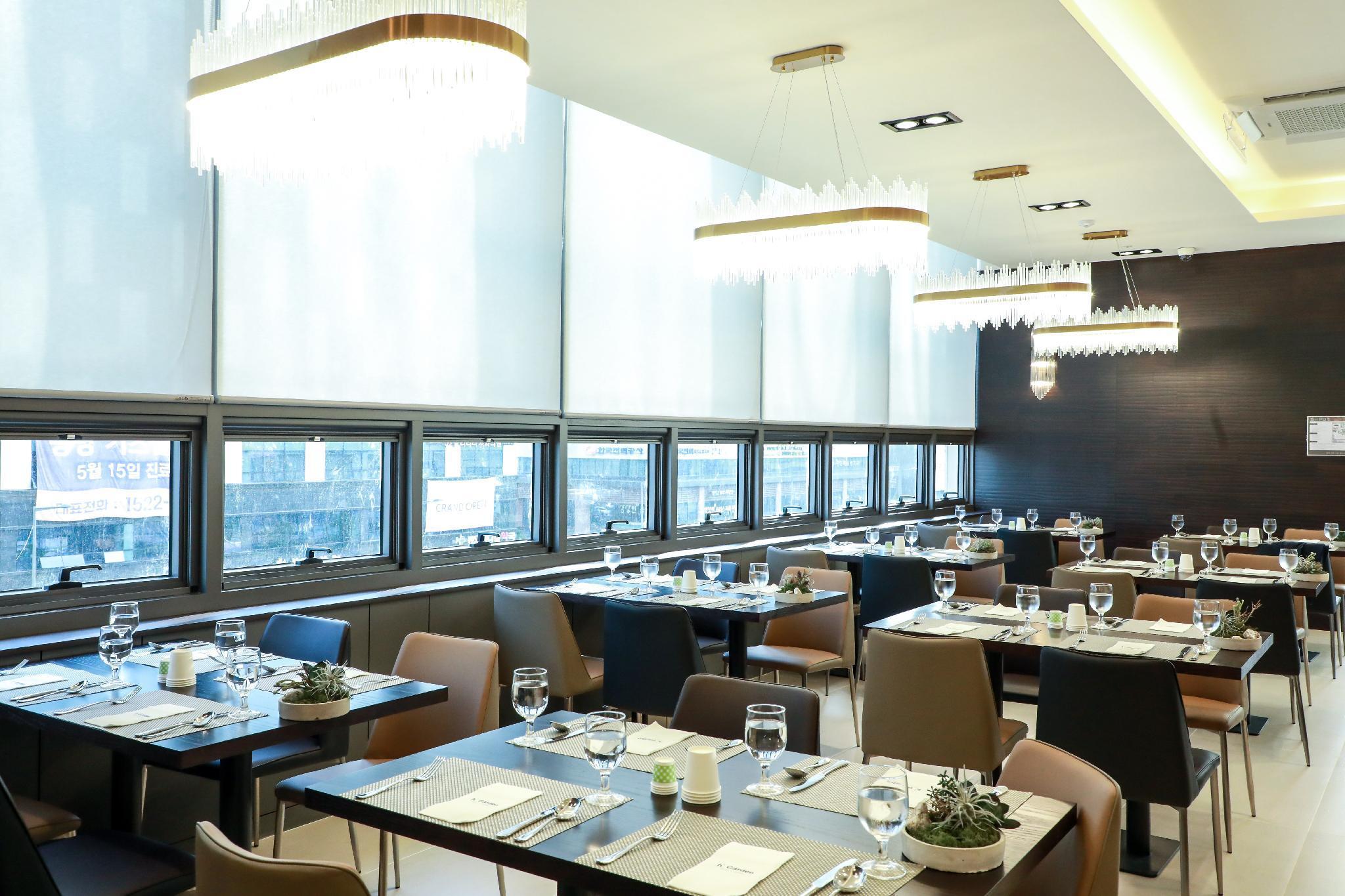 Hotel Ramada By Wyndham Daejeon Esterno foto