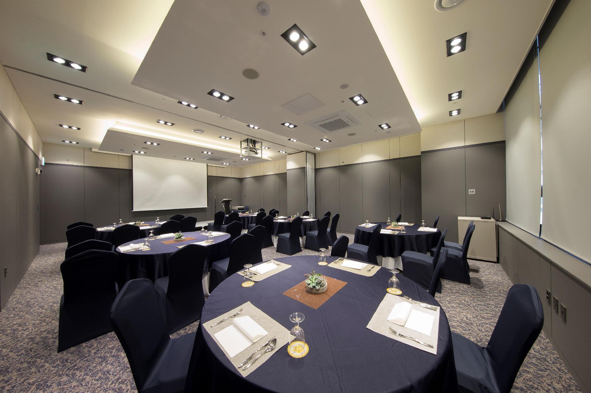 Hotel Ramada By Wyndham Daejeon Esterno foto